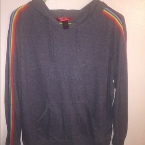 Size XLarge pull over rainbow trim hoodie🌈